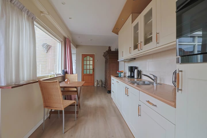 Foto 9 van Floris van Dijckstraat 13