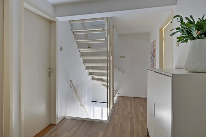 Foto 16 van Azaleaweg 12