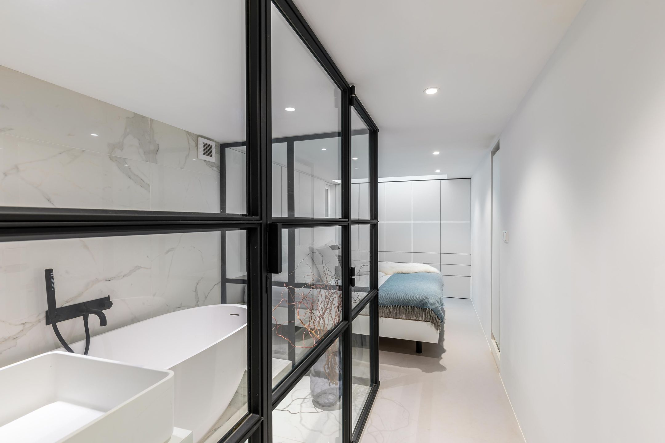 Foto 33 van Vroesenlaan 17-C