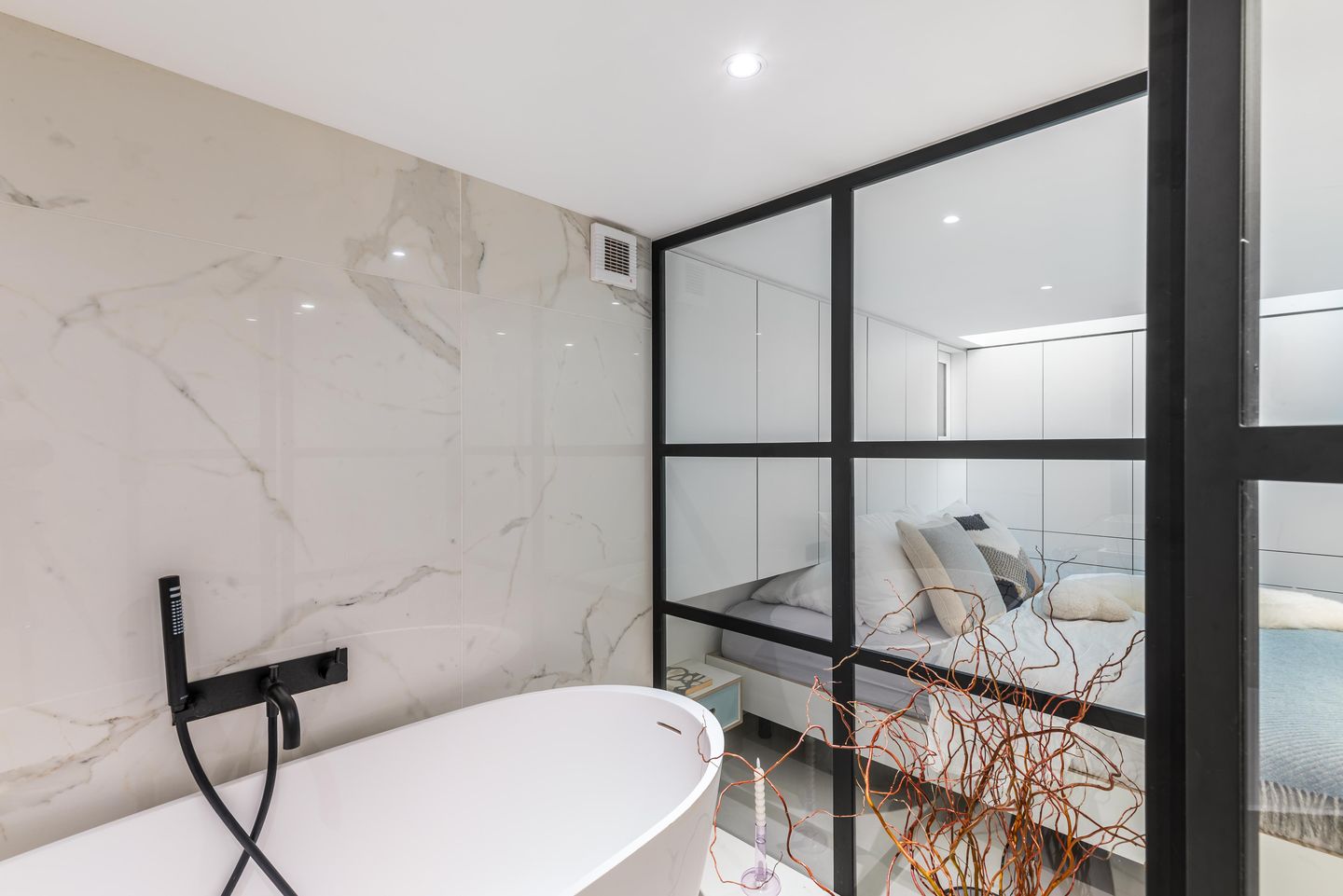 Foto 35 van Vroesenlaan 17-C