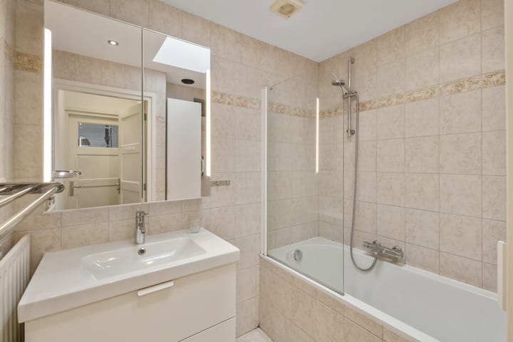 Foto 18 van Sint Theresiastraat 47