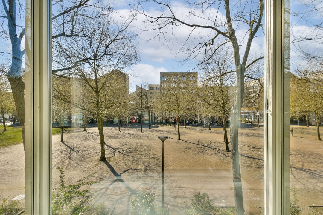 Foto 13 van Joris Ivensplein 11