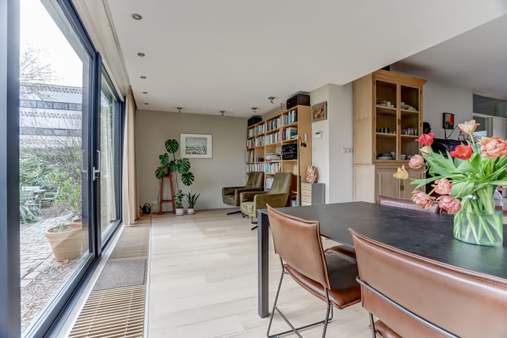 Foto 13 van Van den Boenhoffstraat 1