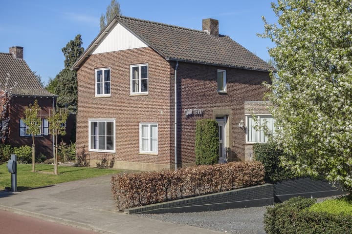 Foto 1 van Mgr Aertsstraat 25