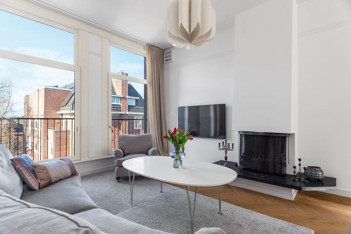 Photo 7 of Koninginneweg 143-3