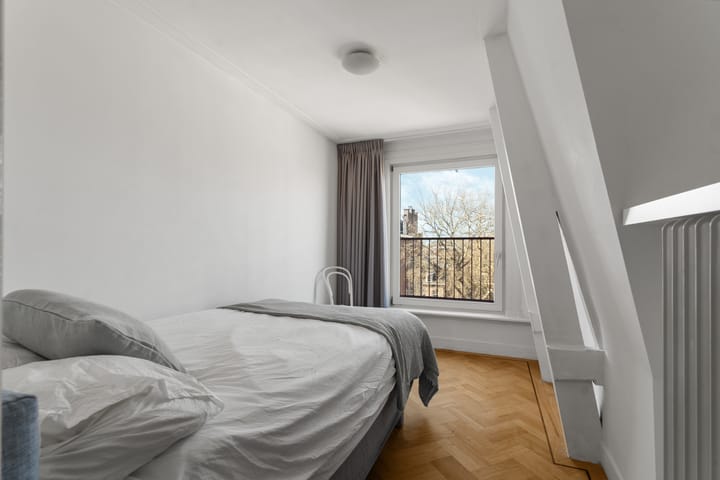 Photo 22 of Koninginneweg 143-3