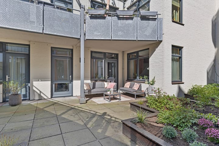 Foto 1 van van Berchenstraat 11-B