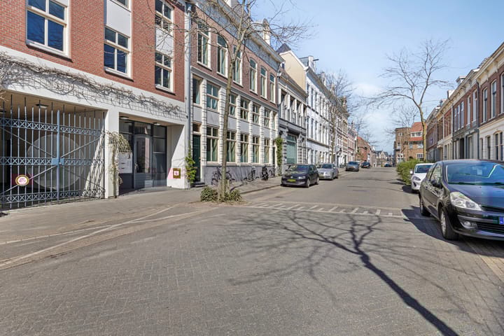 Foto 6 van van Berchenstraat 11-B