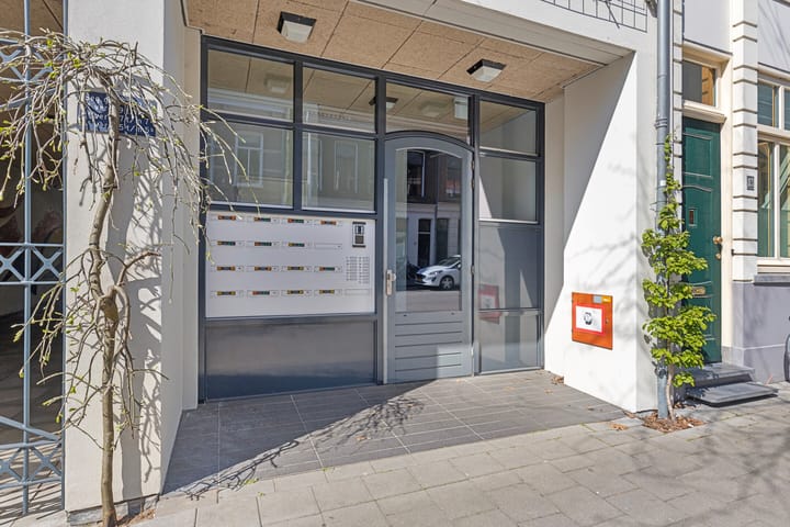 Foto 7 van van Berchenstraat 11-B