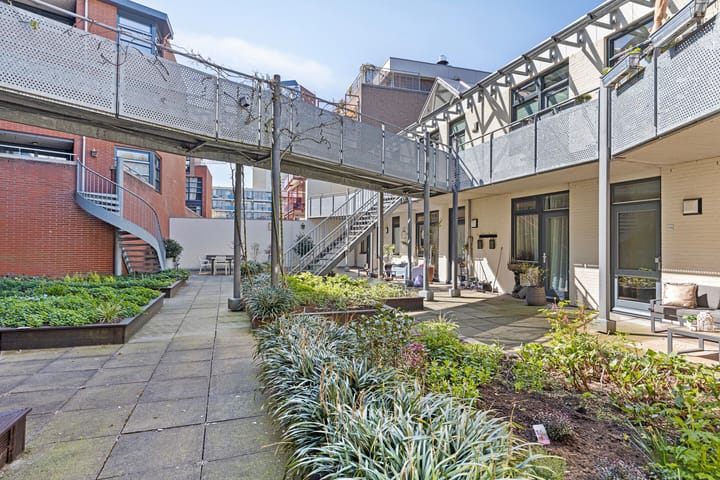 Foto 9 van van Berchenstraat 11-B