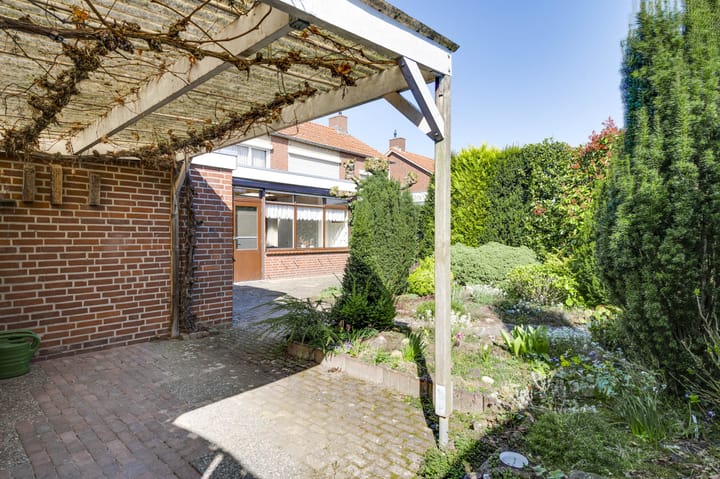 Foto 35 van Burgemeester Mertensstraat 61