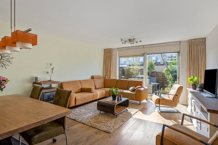 Foto 2 van Reina Prinsen Geerligssingel 45