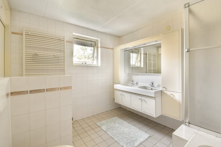 Photo 13 of Dr. Willem Dreeslaan 9