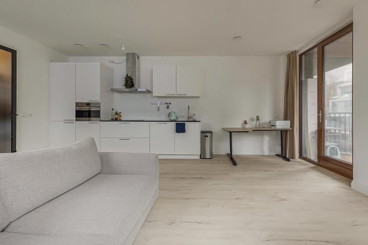 Photo 4 of VOC-kade 50