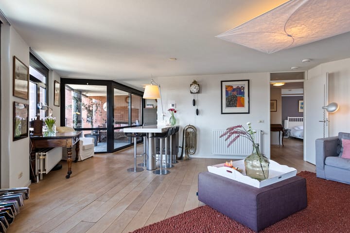 Foto 2 van Avenue Ceramique 23-K