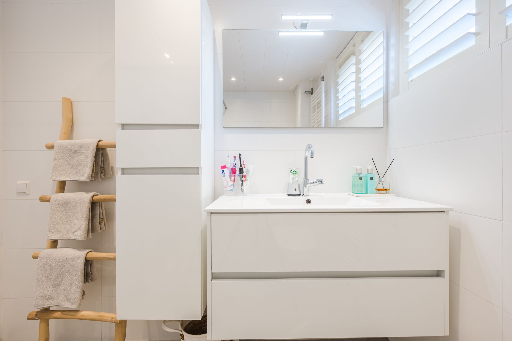 Foto 30 van Kamperfoelie 48