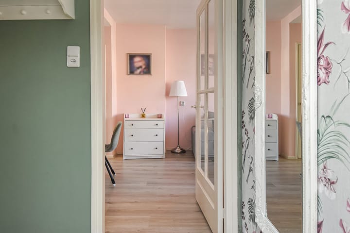 Foto 6 van Lopikplein 30