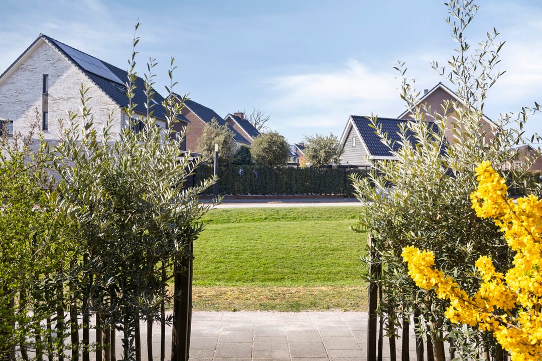 Photo 2 of Ceram 105