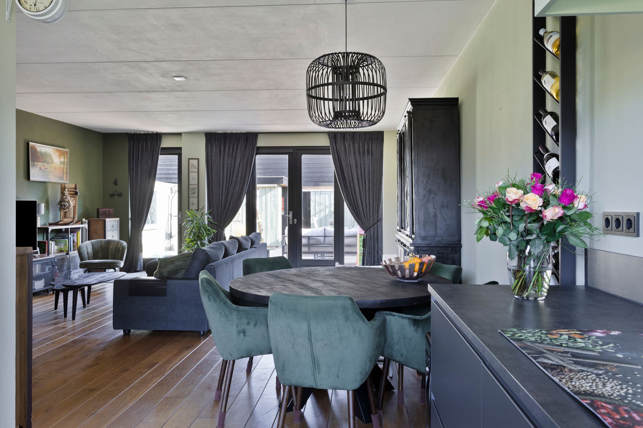 Photo 9 of Ceram 105