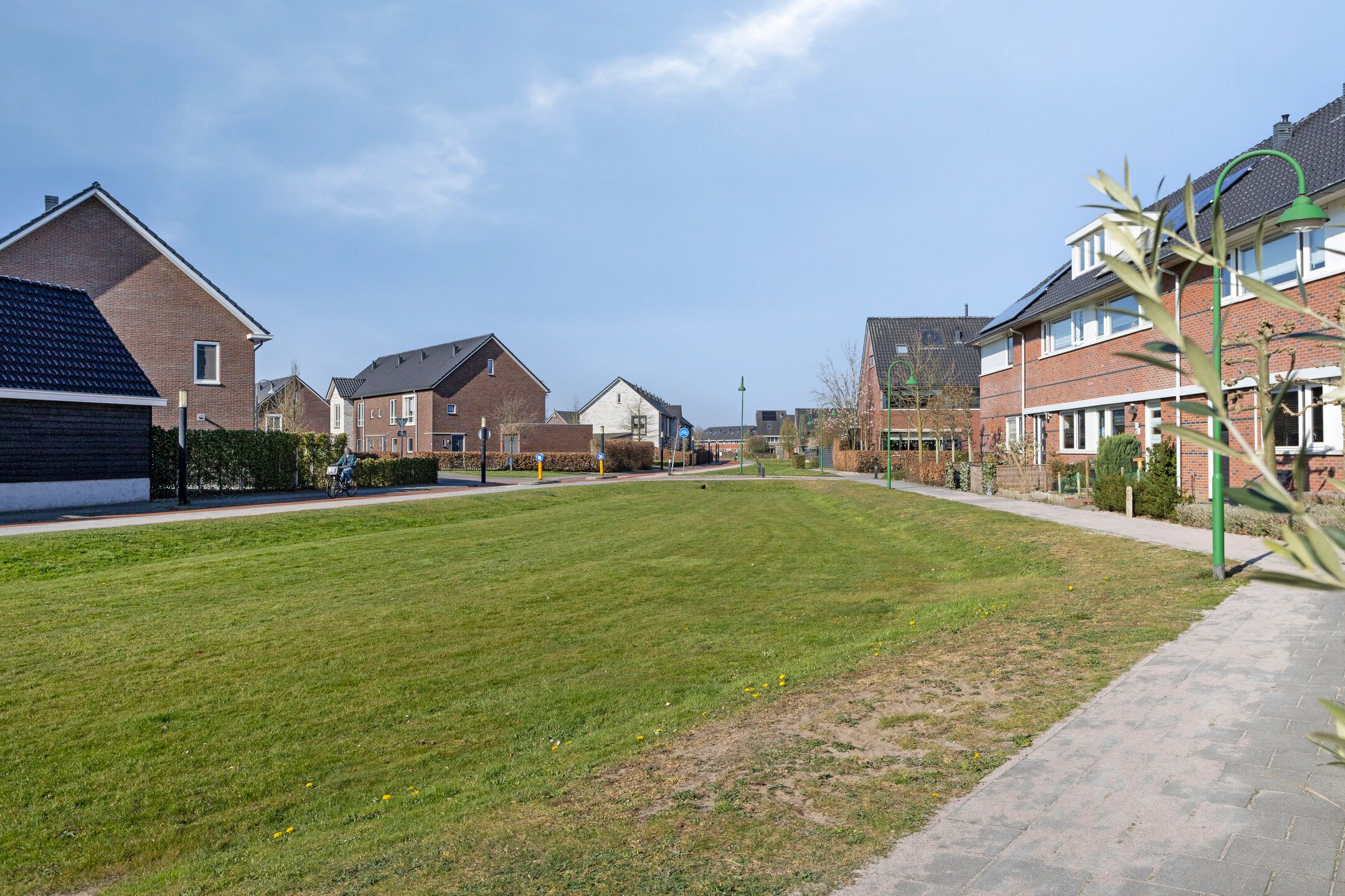 Photo 33 of Ceram 105