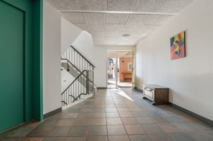 Foto 10 van K R Poststraat 2-102