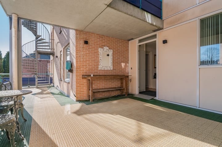 Foto 12 van K R Poststraat 2-102