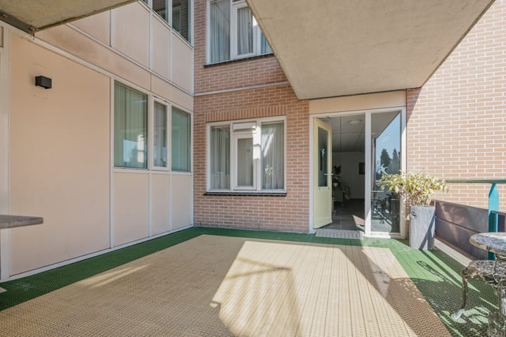 Foto 13 van K R Poststraat 2-102