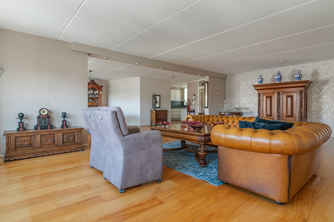 Foto 22 van K R Poststraat 2-102