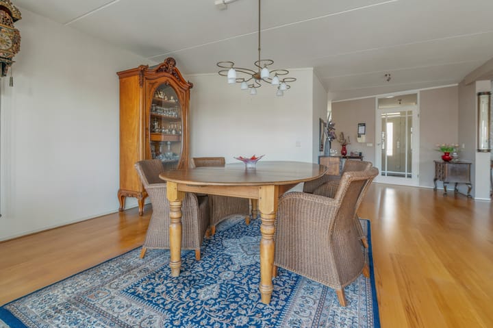 Foto 30 van K R Poststraat 2-102