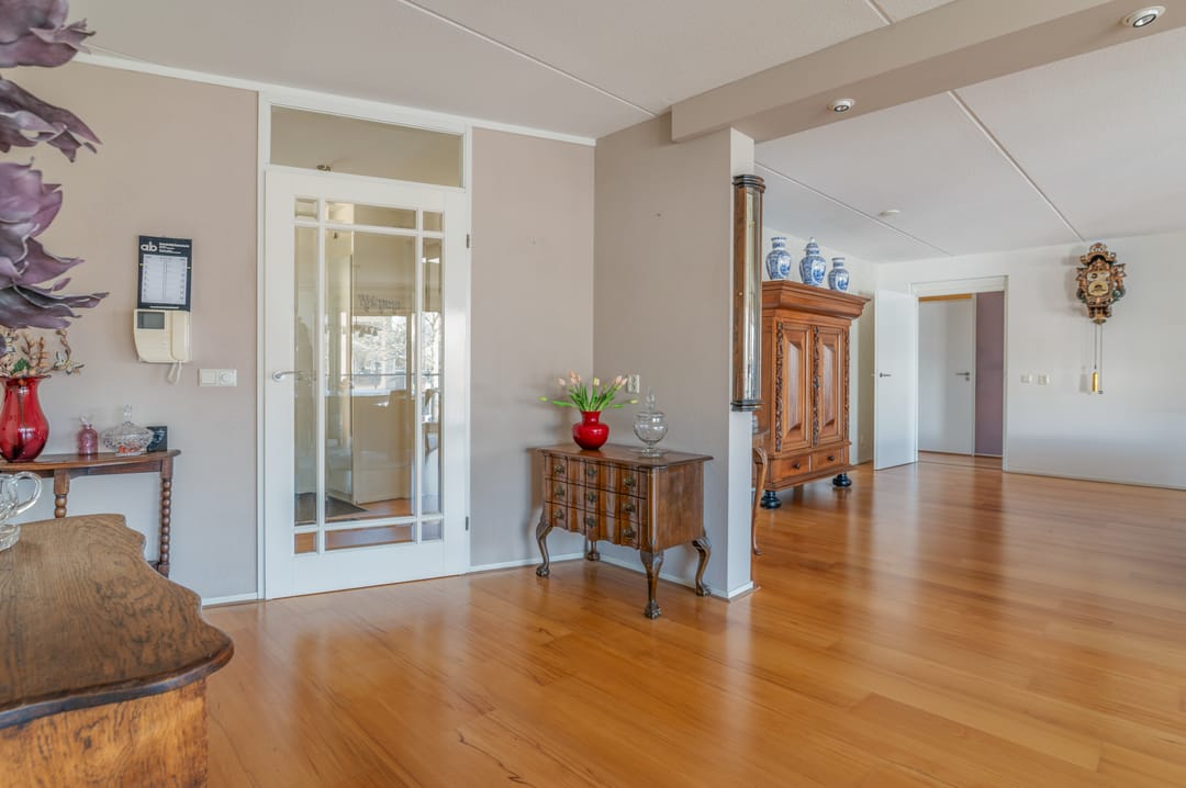 Foto 32 van K R Poststraat 2-102