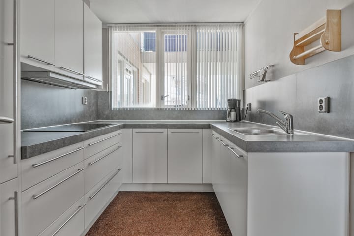 Foto 34 van K R Poststraat 2-102