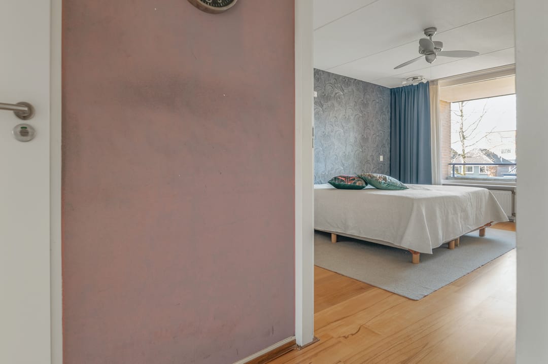 Foto 38 van K R Poststraat 2-102