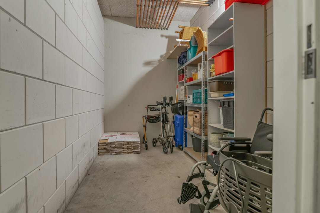 Foto 56 van K R Poststraat 2-102