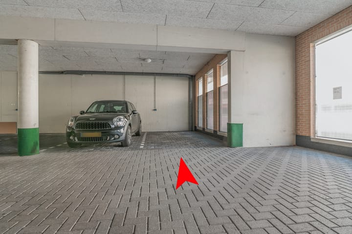 Foto 59 van K R Poststraat 2-102