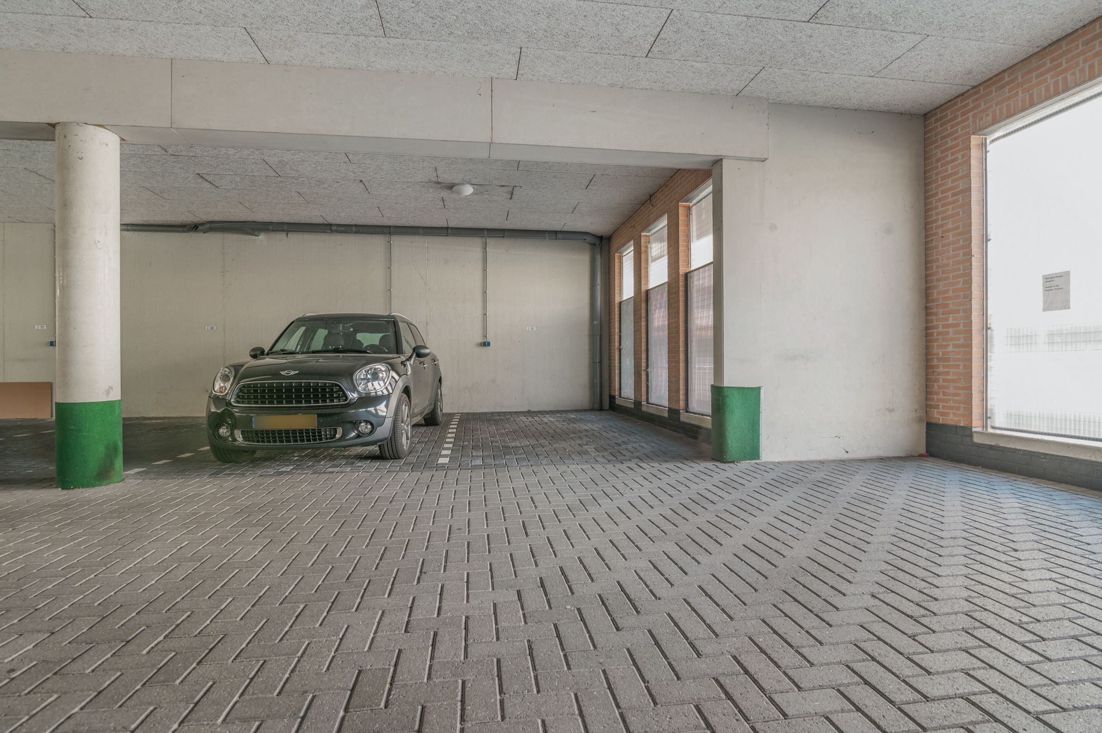 Foto 60 van K R Poststraat 2-102