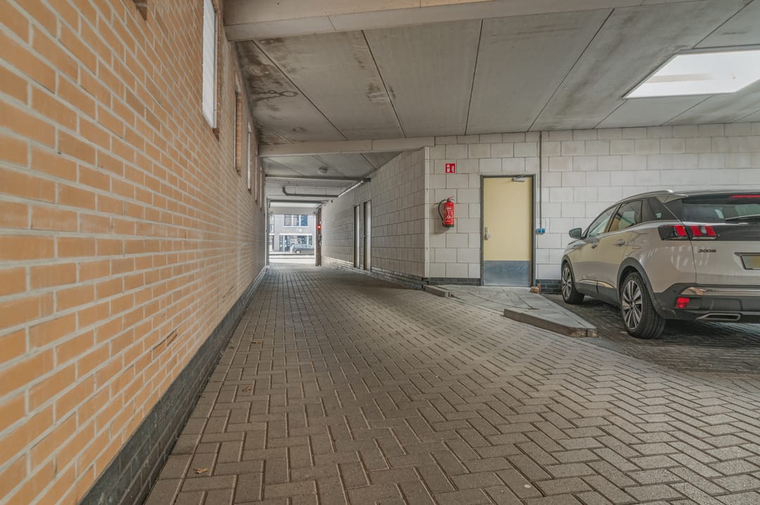 Foto 62 van K R Poststraat 2-102