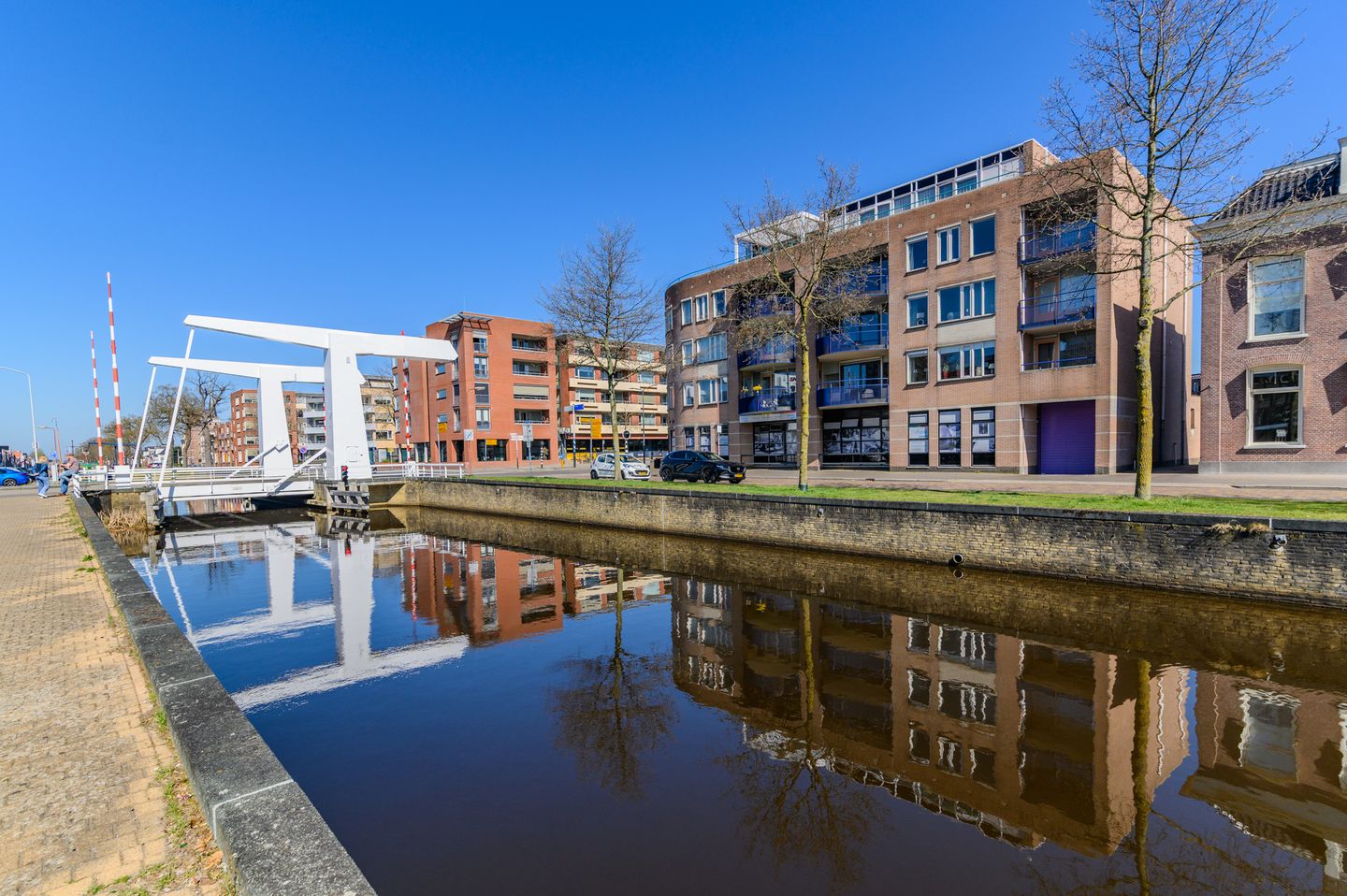 Foto 65 van K R Poststraat 2-102