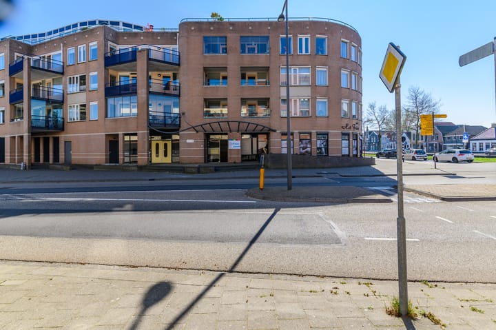 Foto 67 van K R Poststraat 2-102