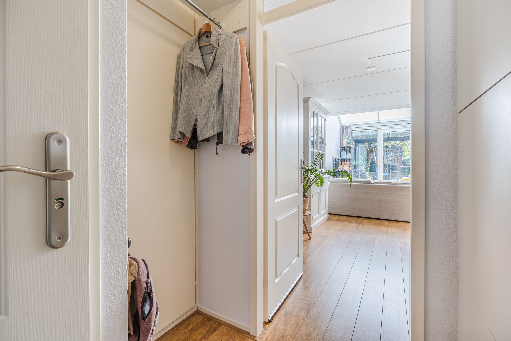 Foto 18 van Weegbree 55