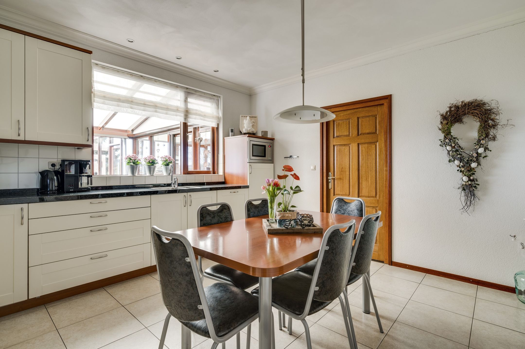 Foto 15 van Tamboerenstraat 2