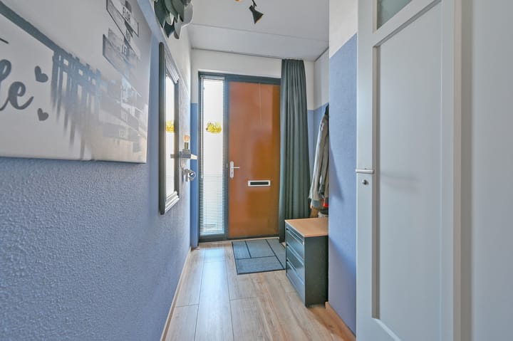 Foto 4 van Zwanebloem 66