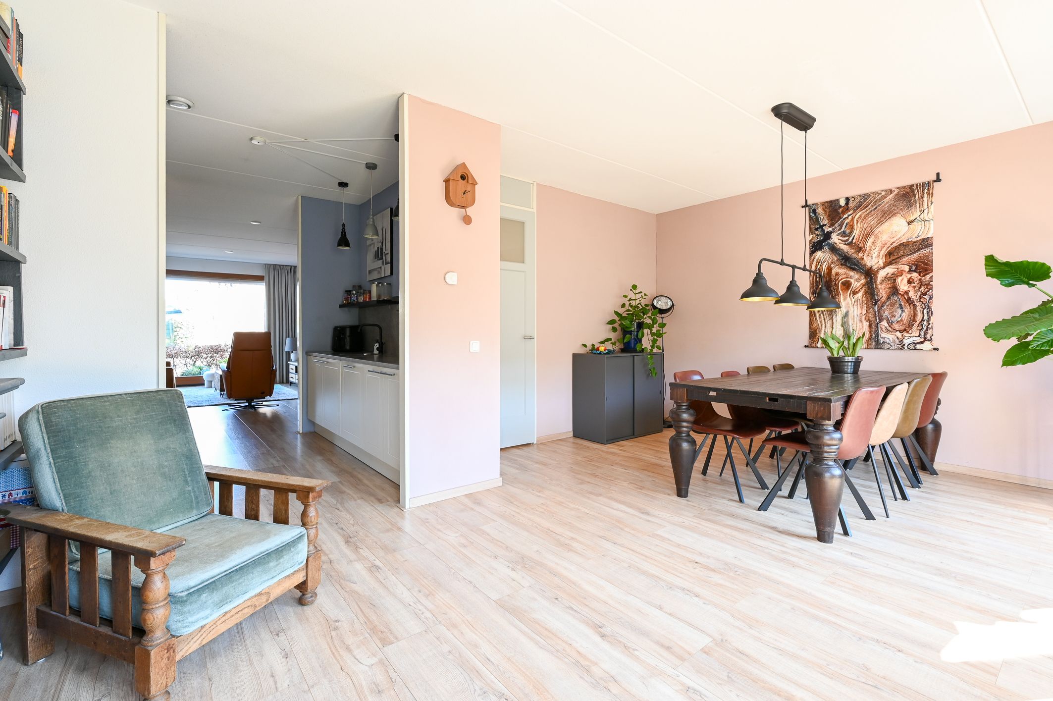 Foto 12 van Zwanebloem 66