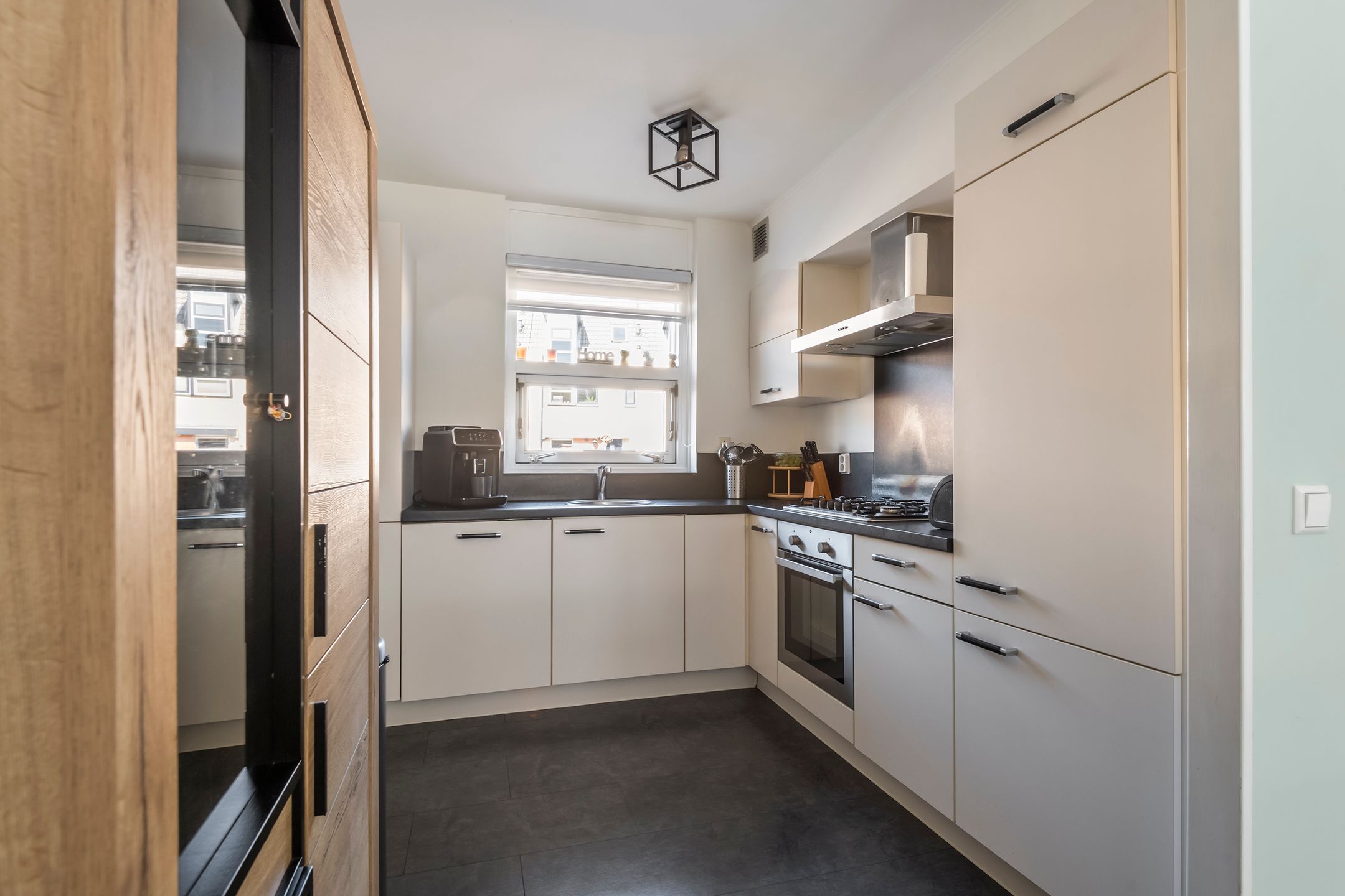 Foto 3 van Gouvernestraat 44