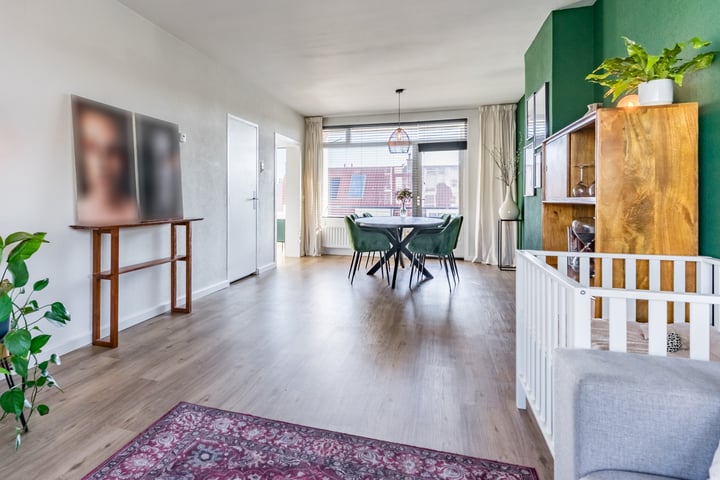 Photo 15 of Simon van Leeuwenstraat 26