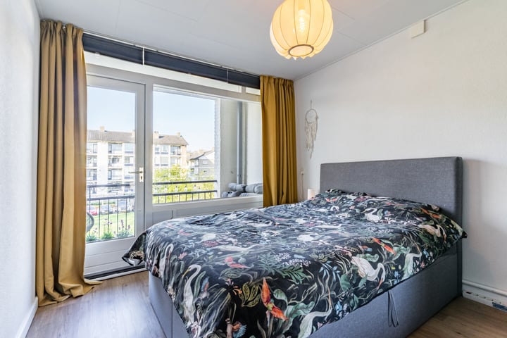 Photo 21 of Simon van Leeuwenstraat 26