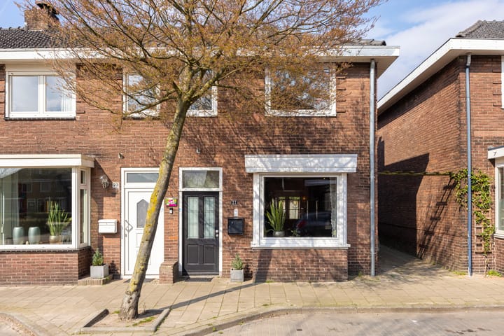 Foto 5 van Van Heutzplein 22