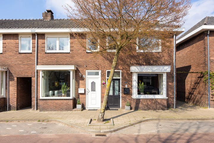 Foto 28 van Van Heutzplein 22