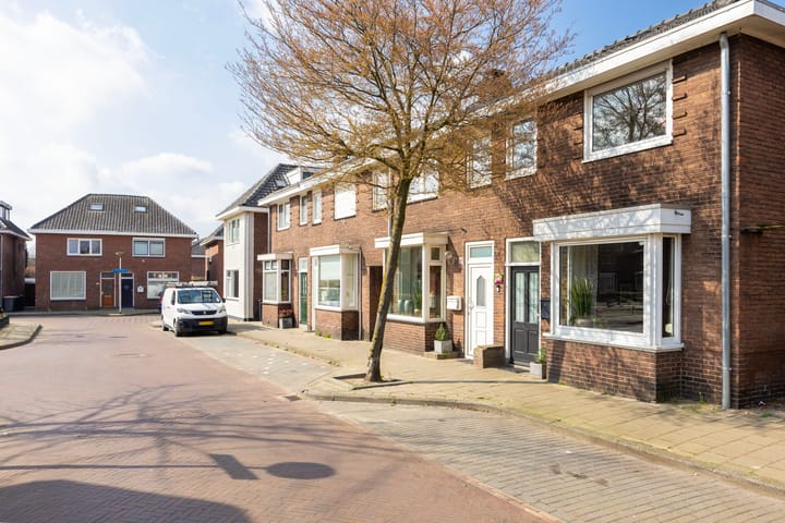 Foto 29 van Van Heutzplein 22