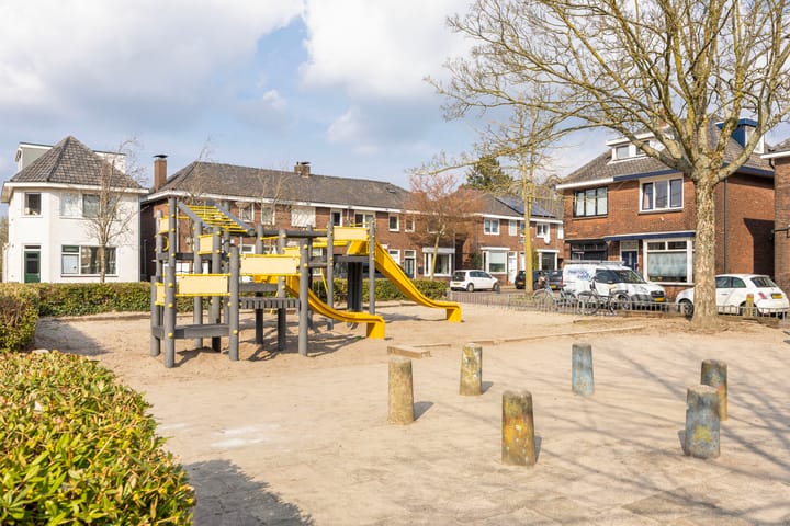 Foto 30 van Van Heutzplein 22