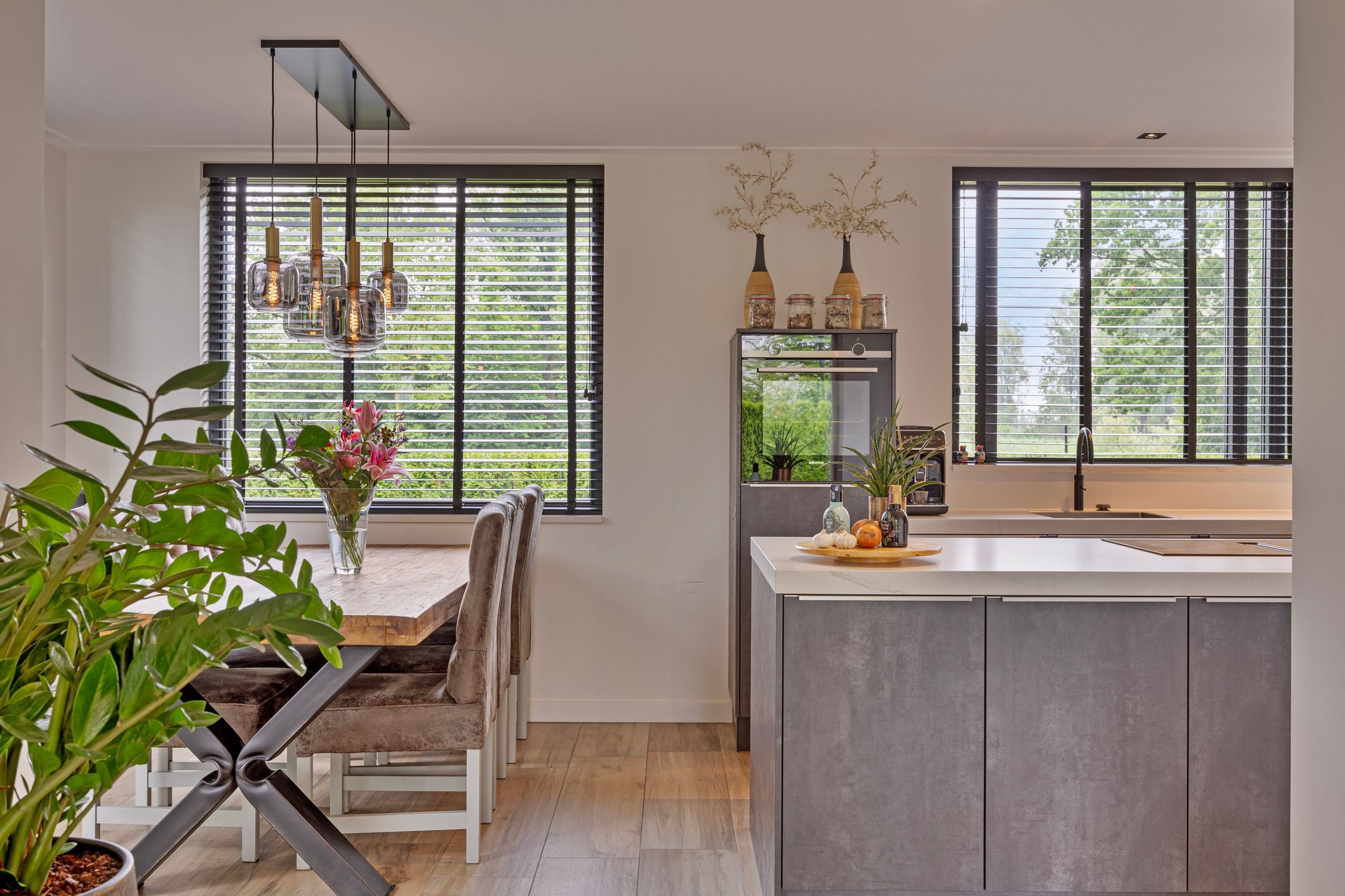 Foto 12 van Heemskerklaan 12